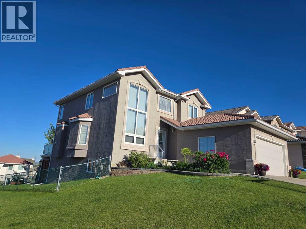 House for Sale in 300 Hampstead Road NW|Calgary, Alberta T3A6G4 2