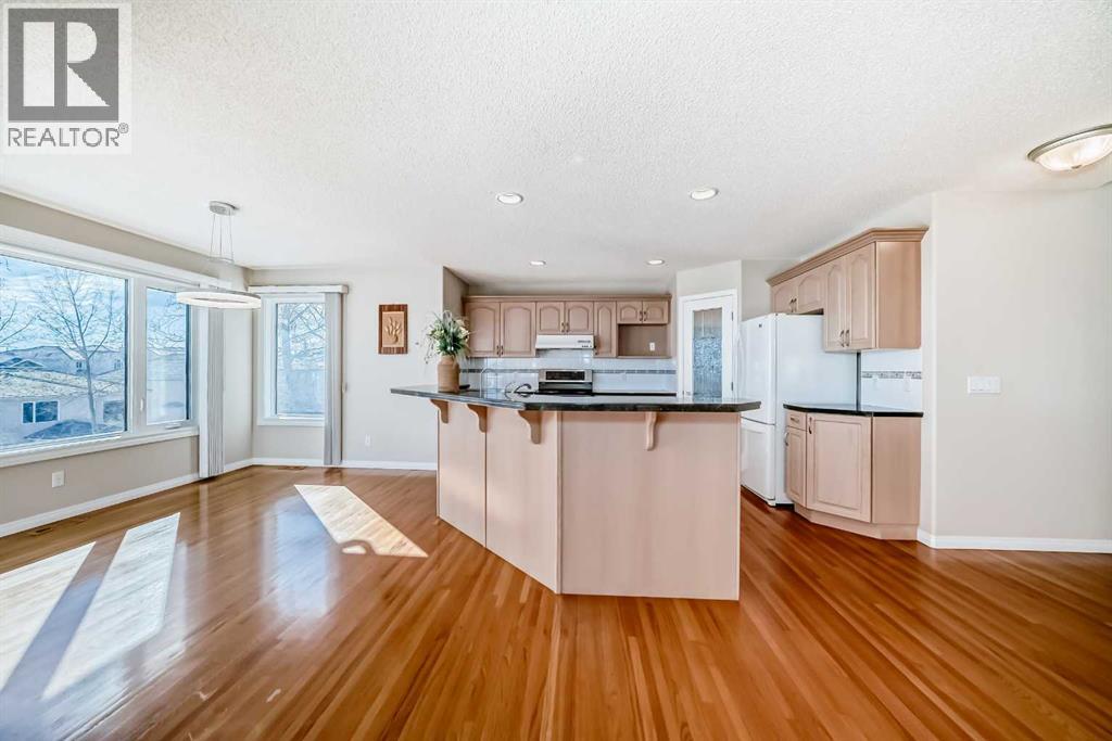 House for Sale in 300 Hampstead Road NW|Calgary, Alberta T3A6G4 5