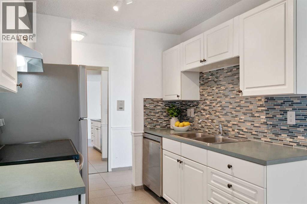 Apartment for Sale in 404, 1113 37 Street SW|Calgary, Alberta T3C1S5 4