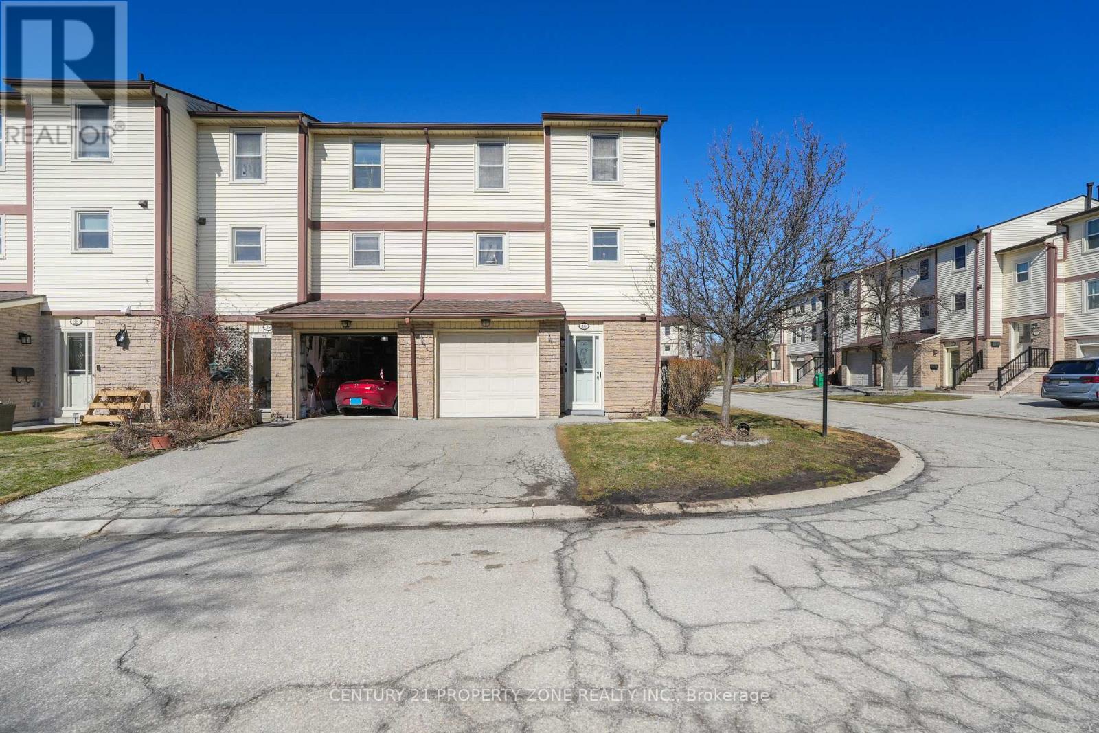 Row / Townhouse for Sale in 40 - 7340 COPENHAGEN ROAD|Mississauga (Meadowvale), Ontario L5N2S5