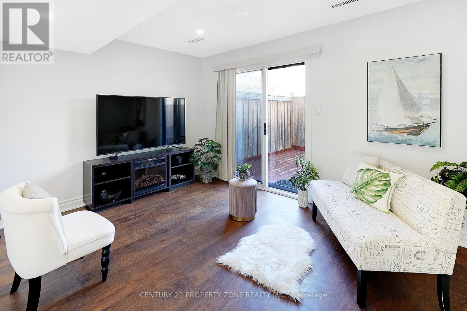 Row / Townhouse for Sale in 40 - 7340 COPENHAGEN ROAD|Mississauga (Meadowvale), Ontario L5N2S5 4