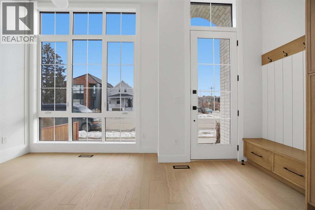 House for Sale in 806 23 Avenue SE|Calgary, Alberta T2G1N8 4