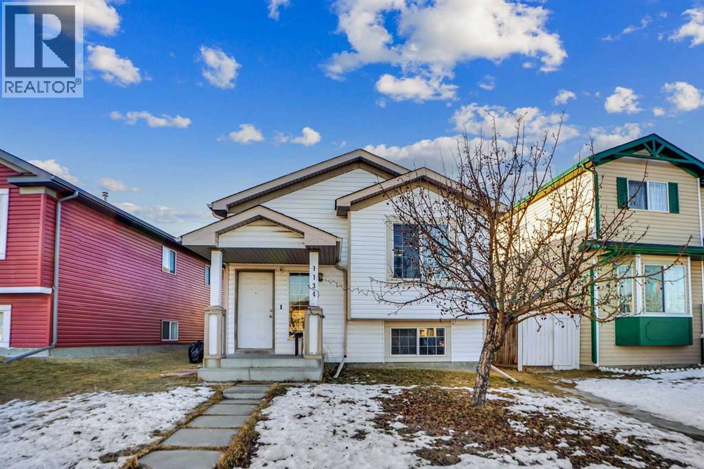 House for Sale in 1134 Martindale Boulevard NE|Calgary, Alberta T3J4A5