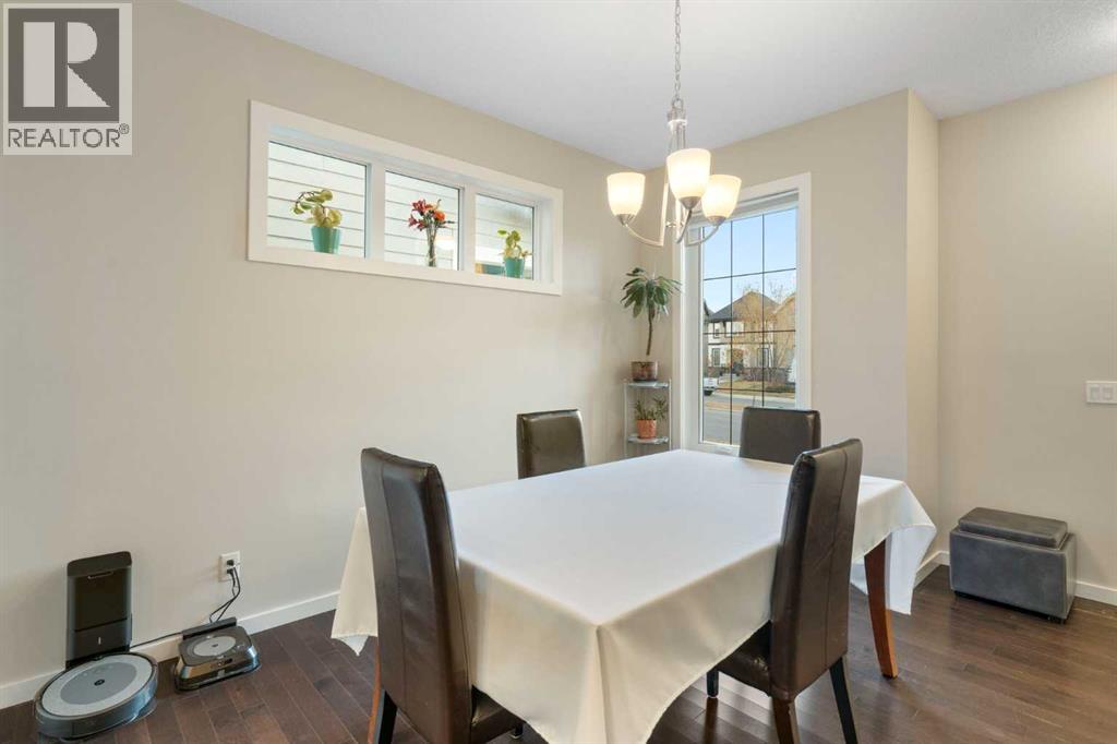 House for Sale in 13 Marquis Place SE|Calgary, Alberta T3M2A5 5