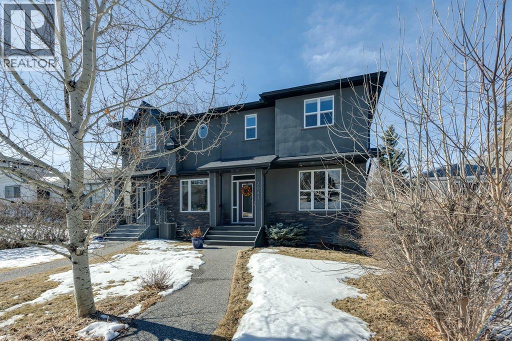 Duplex for Sale in 3043 28 Street SW|Calgary, Alberta T3E2J4