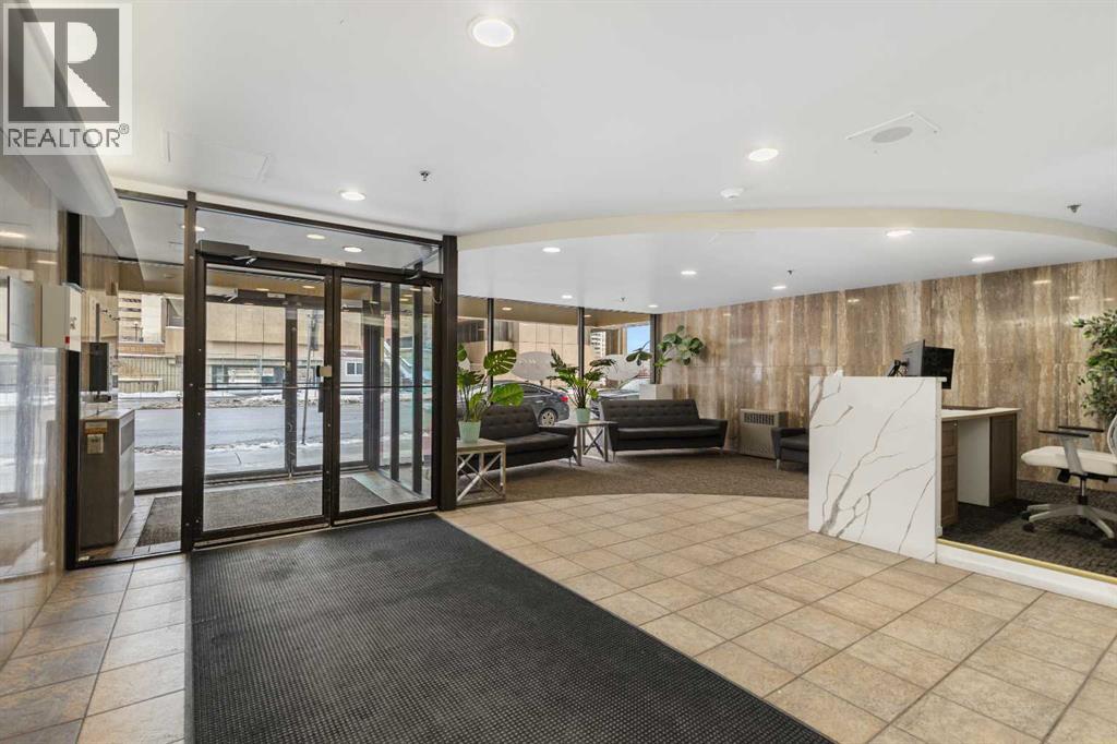 Apartment for Sale in 504, 221 6 Avenue SE|Calgary, Alberta T2G4Z9 4