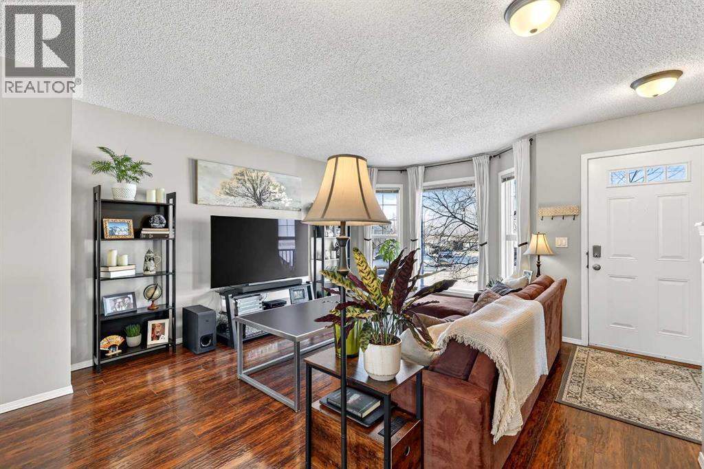 Duplex for Sale in 88 Cramond Green SE|Calgary, Alberta T3M1B7 3