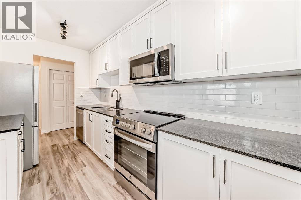 Apartment for Sale in 401, 823 19 Avenue SW|Calgary, Alberta T2T0C6 5