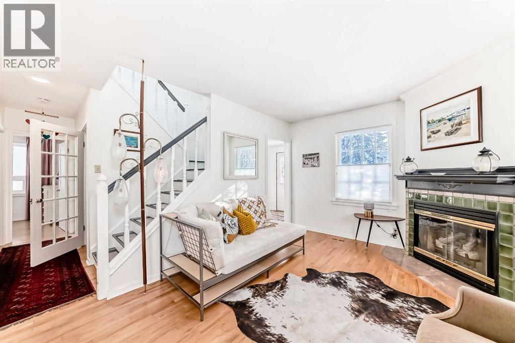 House for Sale in 530 18A Street NW|Calgary, Alberta T2N2H2 3