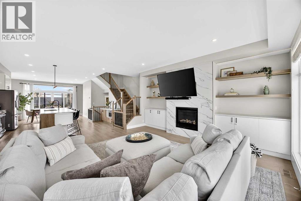 Duplex for Sale in 54 Heston Street NW|Calgary, Alberta T2K2C1 5