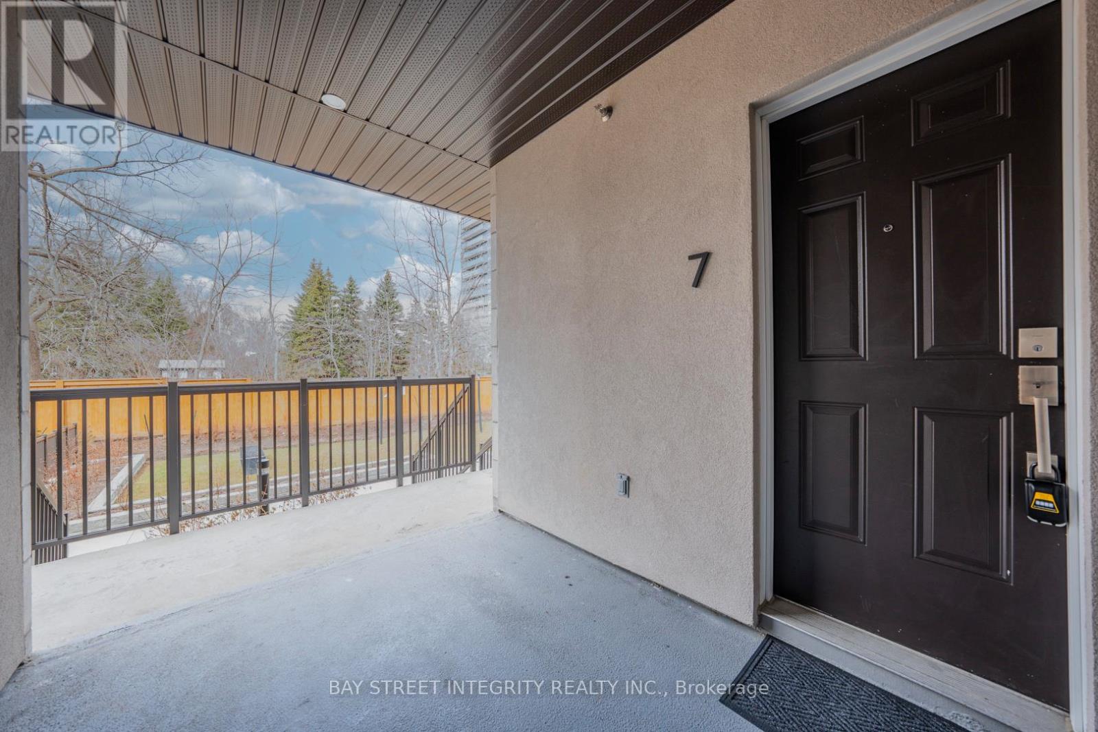 Row / Townhouse for Sale in 7 - 4045 HICKORY DRIVE|Mississauga (Rathwood), Ontario L4W0G6 4