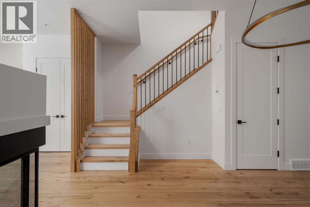 Duplex for Sale in 2229 36 Street SW|Calgary, Alberta T3E2Z3 4