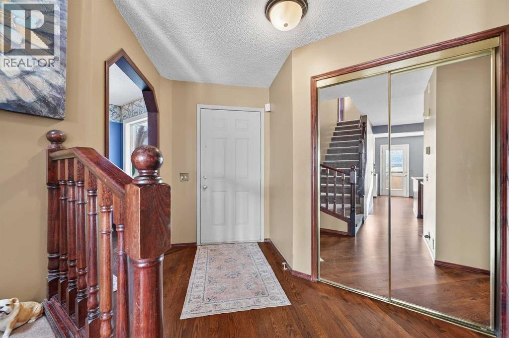 House for Sale in 52 Riverwood Circle SE|Calgary, Alberta T2C4A9 3