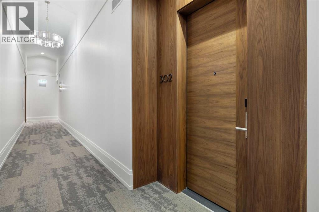 Apartment for Sale in 302, 3030 17 Street SW|Calgary, Alberta T2T6X3 3