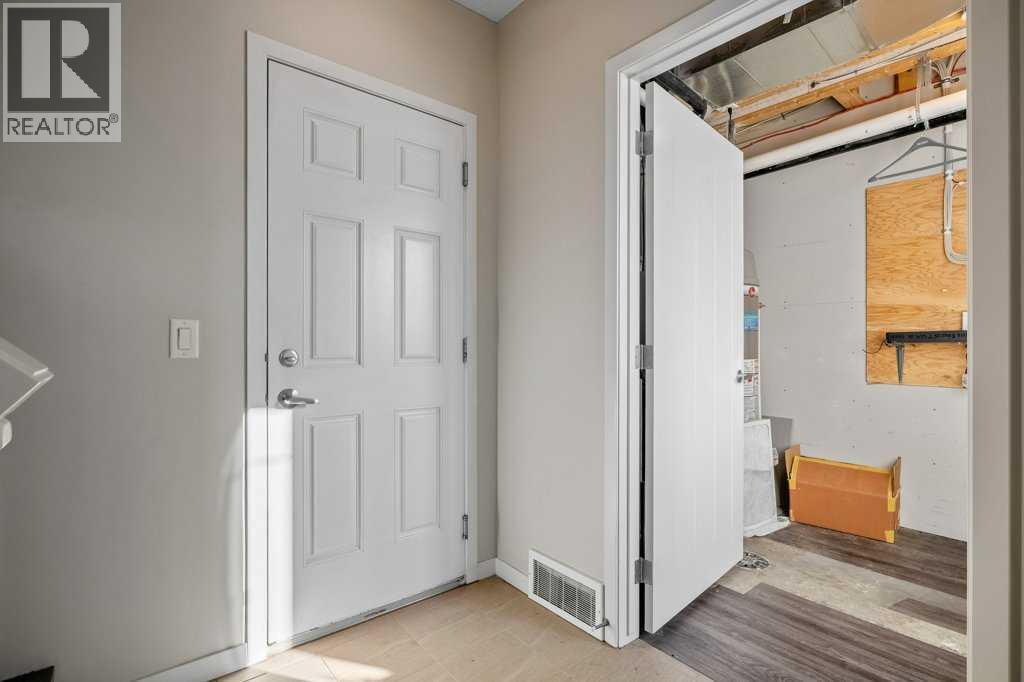 Row / Townhouse for Sale in 209 New Brighton Walk SE|Calgary, Alberta T2Z5C7 5