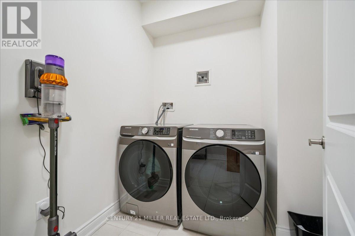 Row / Townhouse for Sale in 3401 SIXTH LINE|Oakville (GO Glenorchy), Ontario L6H0Y7 5