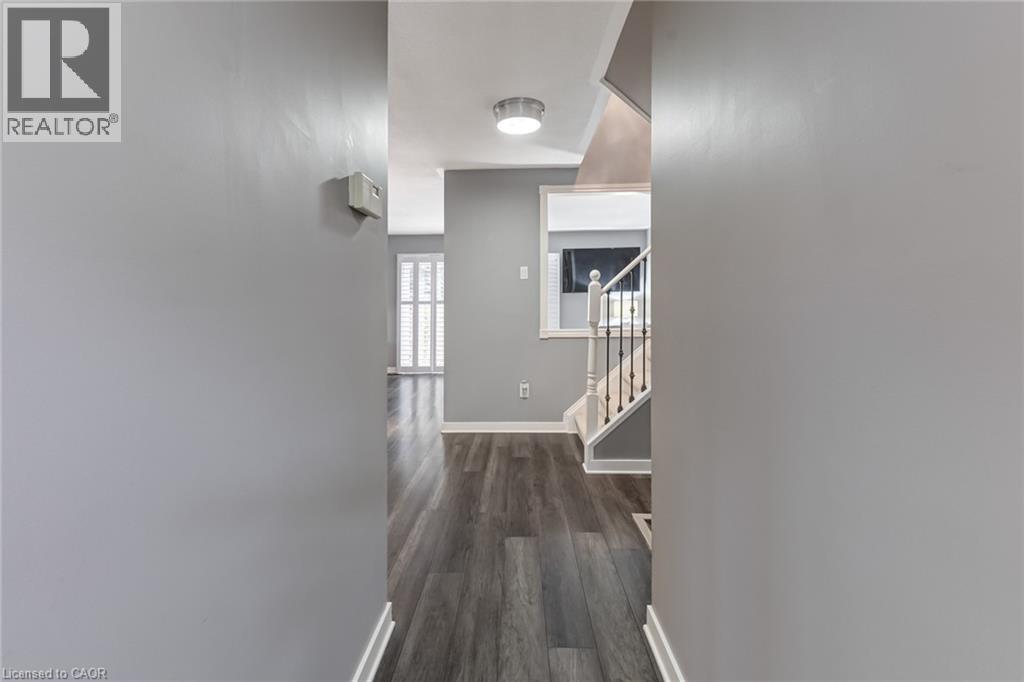 Row / Townhouse for Sale in 2825 GANANOQUE Drive Unit# 48|Mississauga, Ontario L5N1V6 4