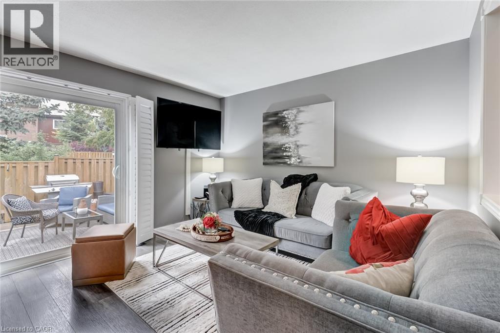 Row / Townhouse for Sale in 2825 GANANOQUE Drive Unit# 48|Mississauga, Ontario L5N1V6 5