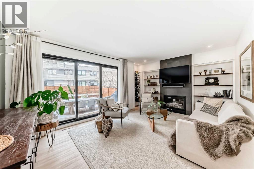 Row / Townhouse for Sale in 42 Point Drive NW|Calgary, Alberta T3B5B3 5