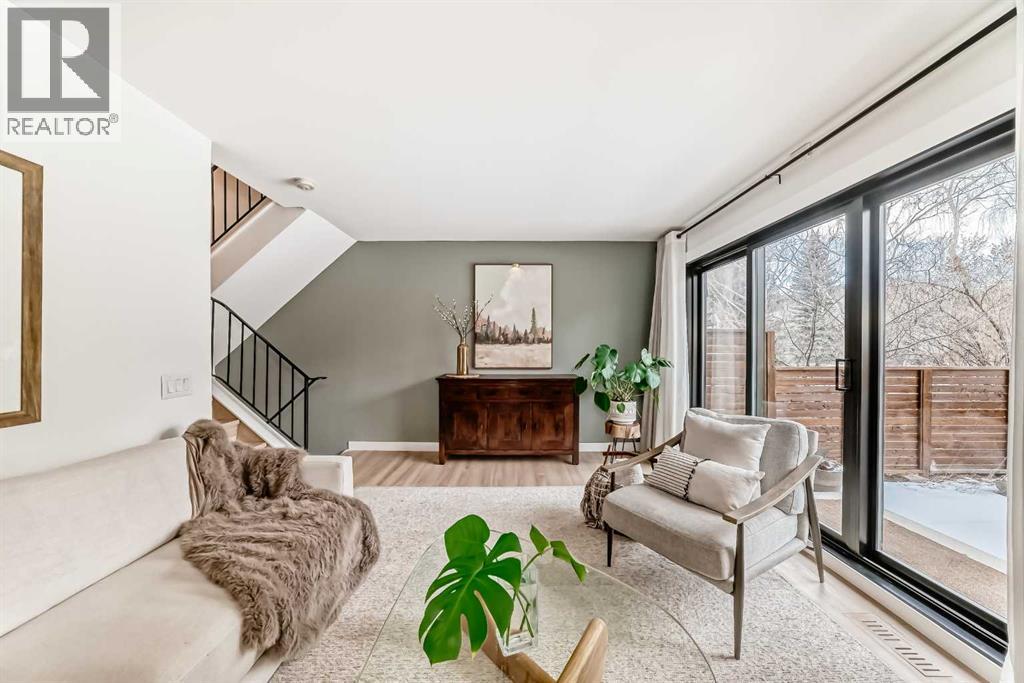 Row / Townhouse for Sale in 42 Point Drive NW|Calgary, Alberta T3B5B3 4