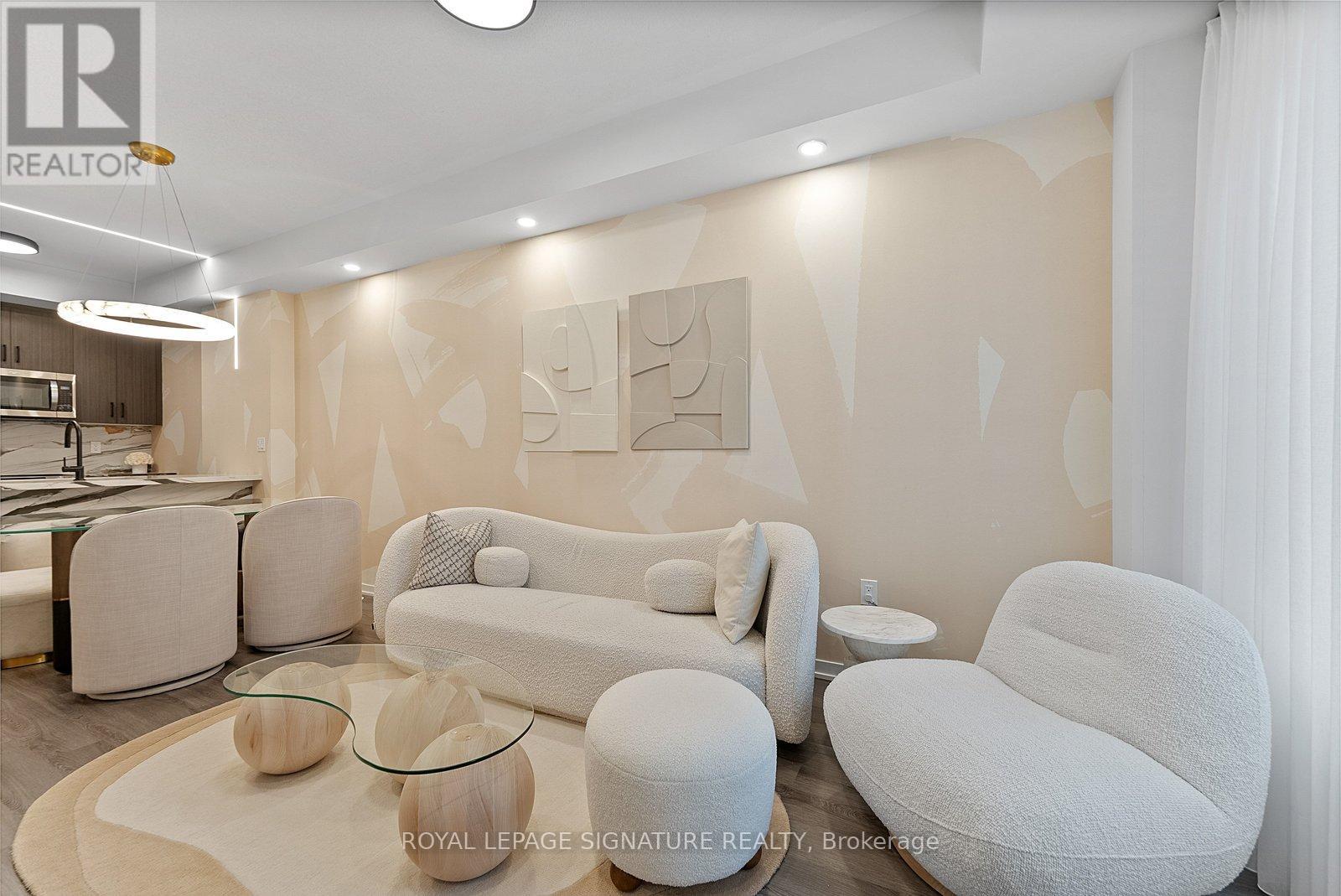 Row / Townhouse for Sale in TH114 - 30 WILLIAM JACKSON WAY|Toronto (New Toronto), Ontario M8V0J7 3