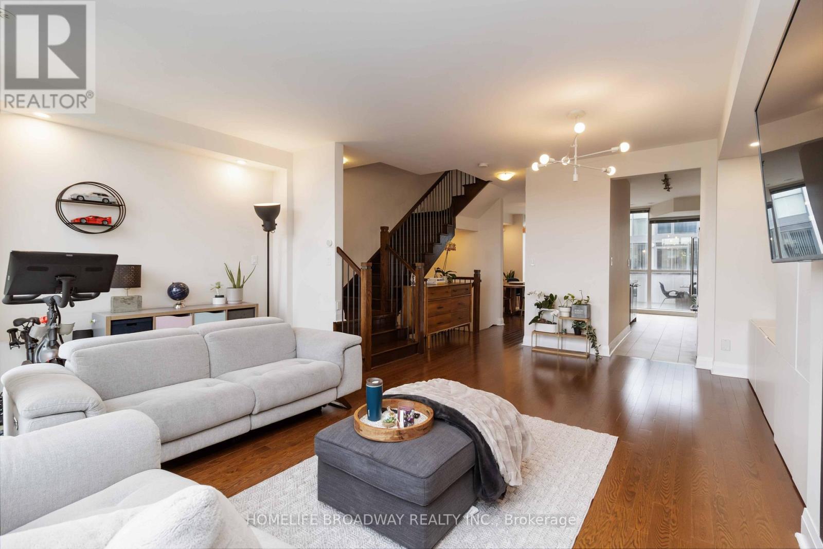 Row / Townhouse for Sale in 6 - 90 LITTLE CREEK ROAD|Mississauga (Hurontario), Ontario L5R0E9 4