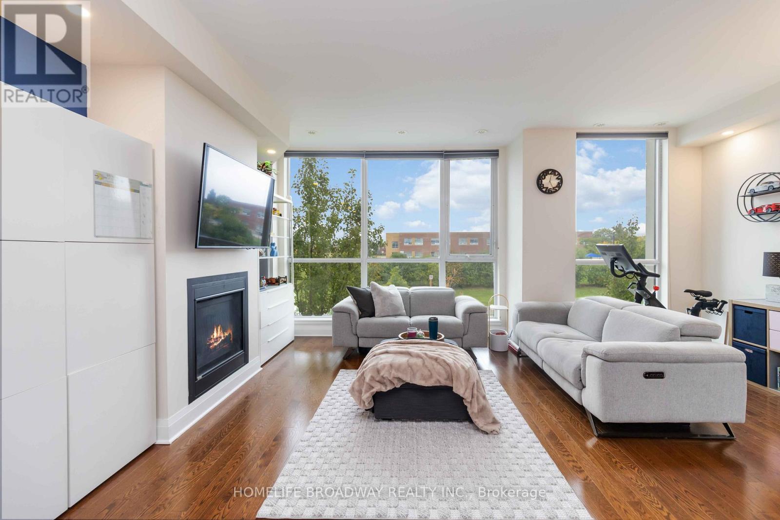 Row / Townhouse for Sale in 6 - 90 LITTLE CREEK ROAD|Mississauga (Hurontario), Ontario L5R0E9 5