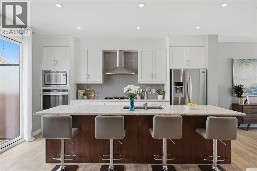 Duplex for Sale in 2313 7 Street NE|Calgary, Alberta T2E4C7 3