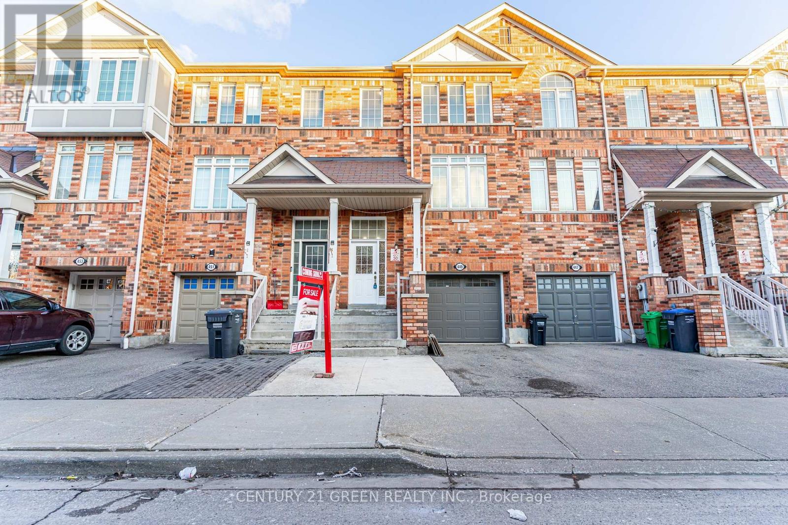 Row / Townhouse for Sale in 449 ASPENDALE CRESCENT|Mississauga (Meadowvale Village), Ontario L5W0E7