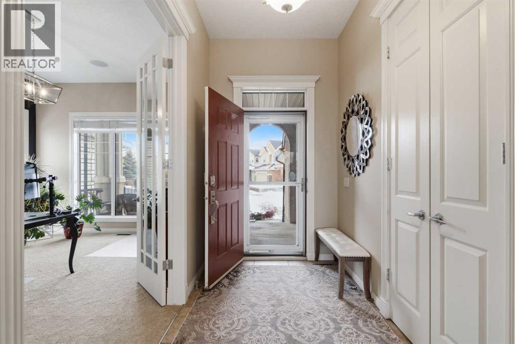 House for Sale in 71 Elgin Estates Hill SE|Calgary, Alberta T2Z4R1 4