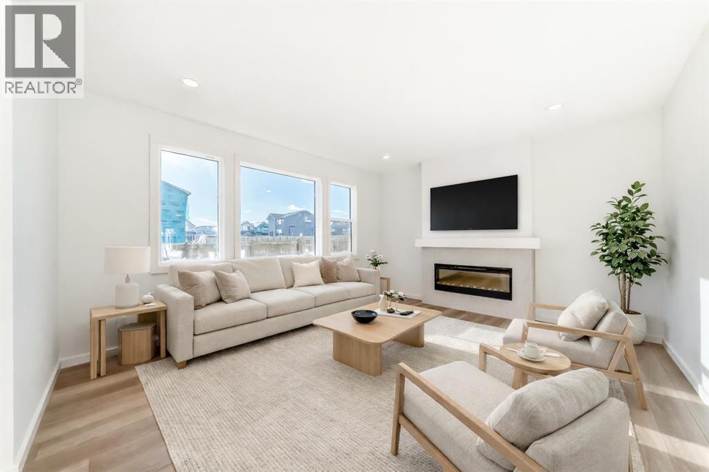 House for Sale in 63 Creekside Path SW|Calgary, Alberta T2X5V9 2