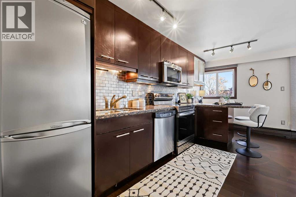 Apartment for Sale in 302, 1709 19 Avenue SW|Calgary, Alberta T2T0J5 5