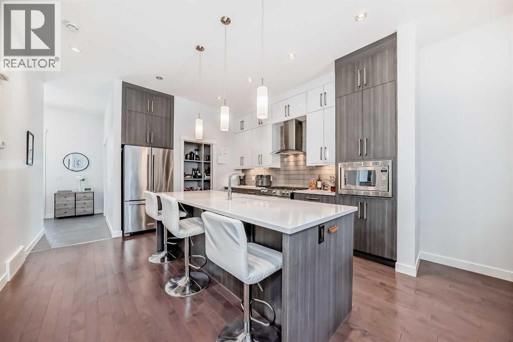 Duplex for Sale in 2807 25 Street SW|Calgary, Alberta T3E1Y1 5