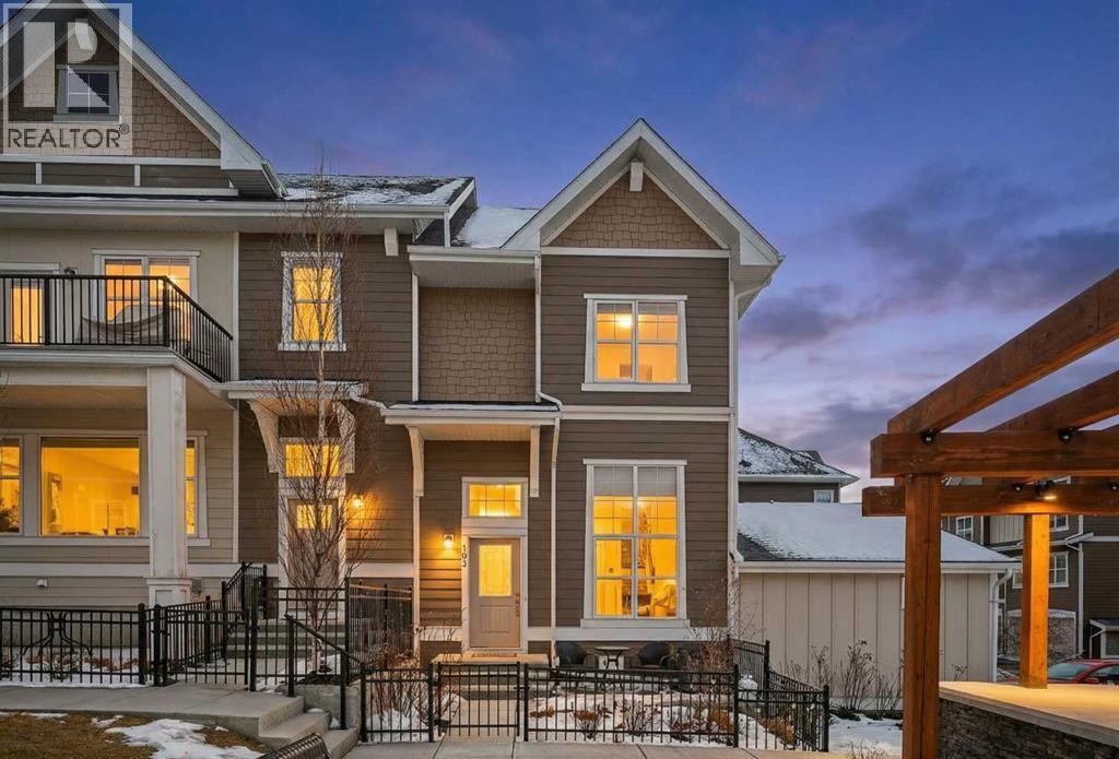 Row / Townhouse for Sale in 103 Cranbrook Walk SE|Calgary, Alberta T3M2V5