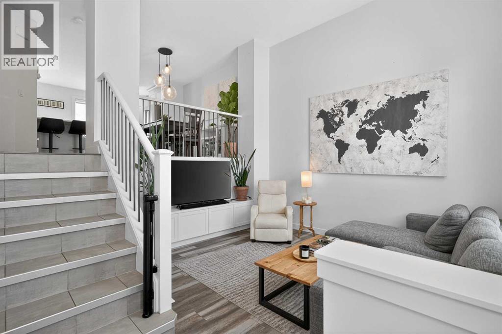 Row / Townhouse for Sale in 103 Cranbrook Walk SE|Calgary, Alberta T3M2V5 2