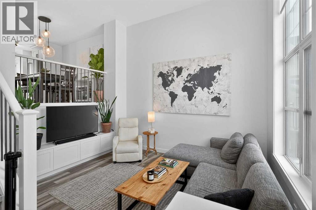 Row / Townhouse for Sale in 103 Cranbrook Walk SE|Calgary, Alberta T3M2V5 3