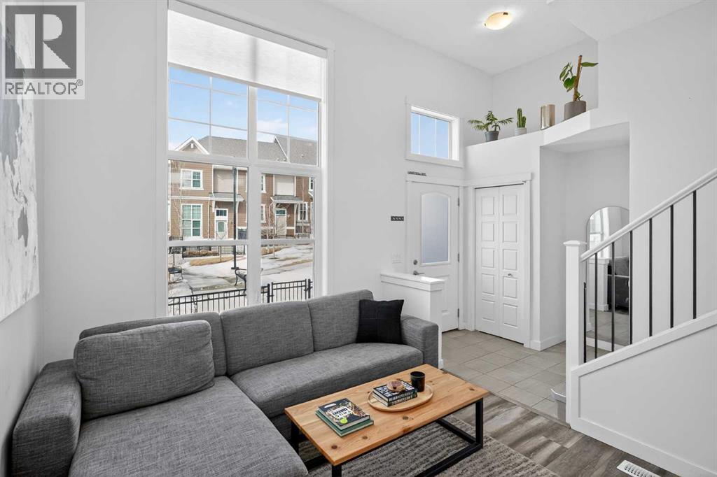 Row / Townhouse for Sale in 103 Cranbrook Walk SE|Calgary, Alberta T3M2V5 4