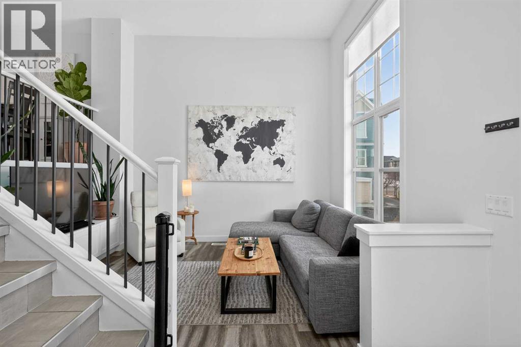 Row / Townhouse for Sale in 103 Cranbrook Walk SE|Calgary, Alberta T3M2V5 5