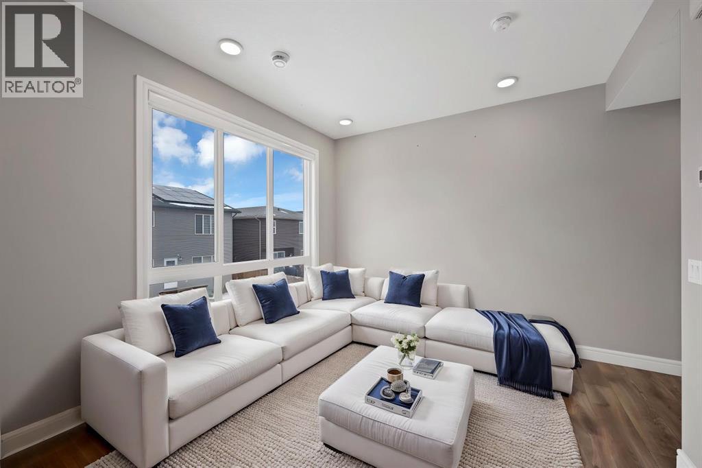 Row / Townhouse for Sale in 202, 10060 46 Street NE|Calgary, Alberta T3J2H8 4