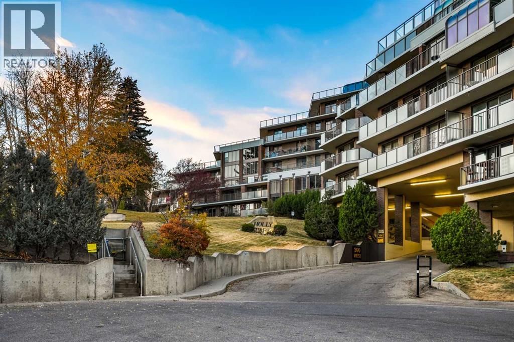 Apartment for Sale in 1001, 300 Meredith Road NE|Calgary, Alberta T2E7A8 2