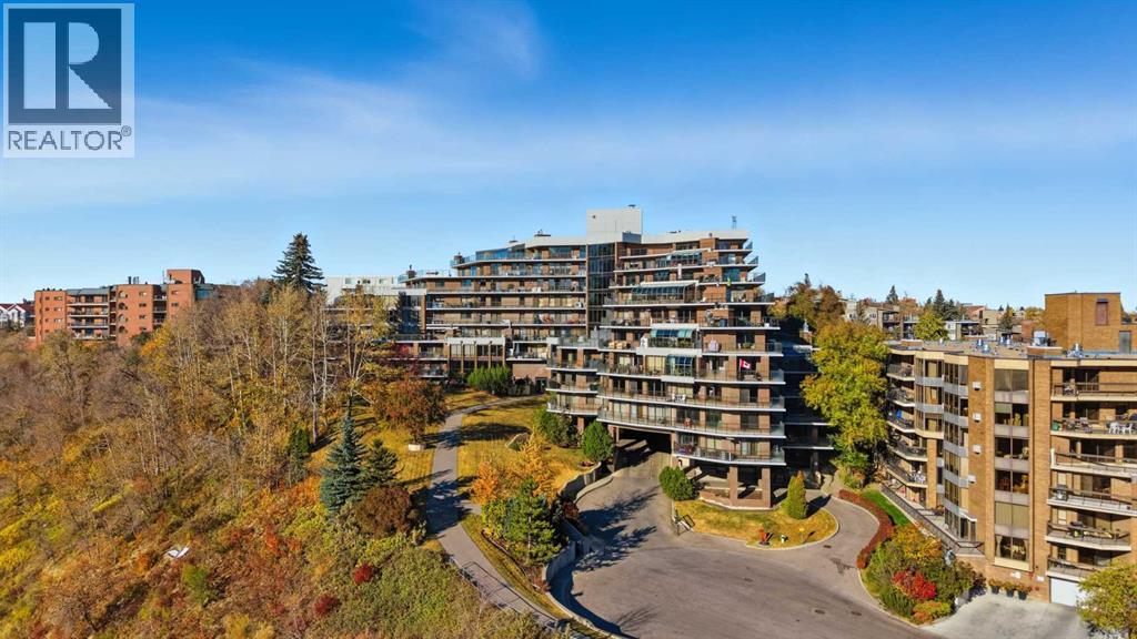 Apartment for Sale in 1001, 300 Meredith Road NE|Calgary, Alberta T2E7A8 3