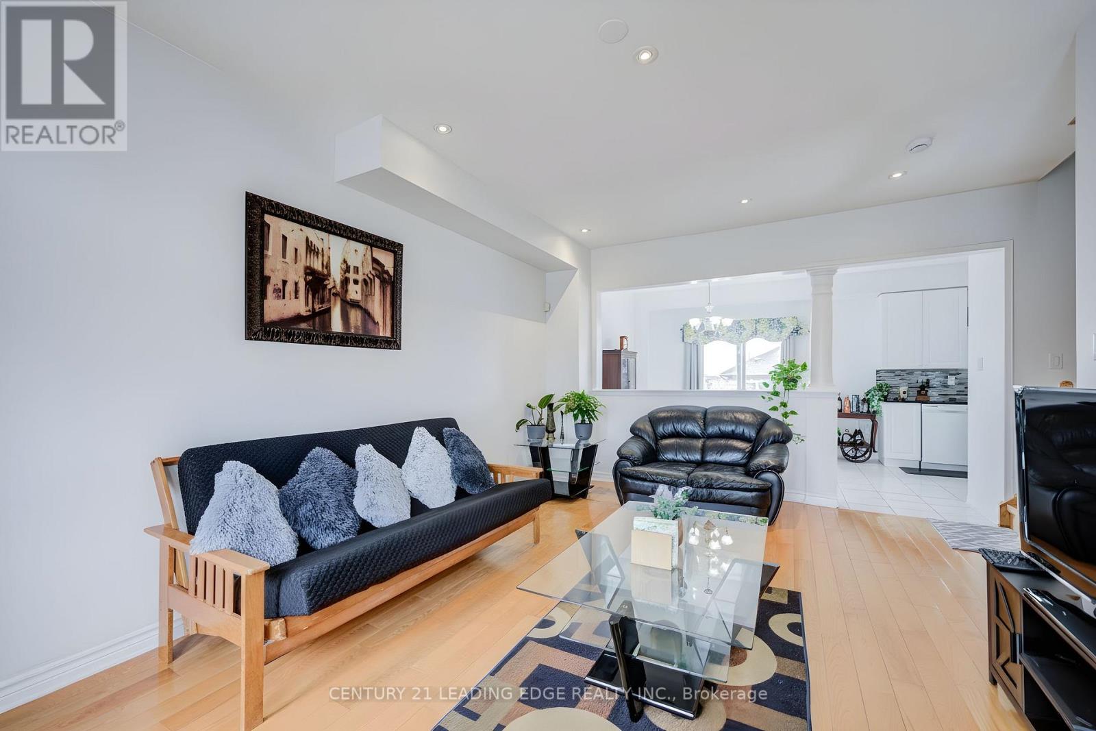 Row / Townhouse for Sale in 6604 OPERA GLASS CRESCENT|Mississauga (Meadowvale Village), Ontario L5W1R8 3