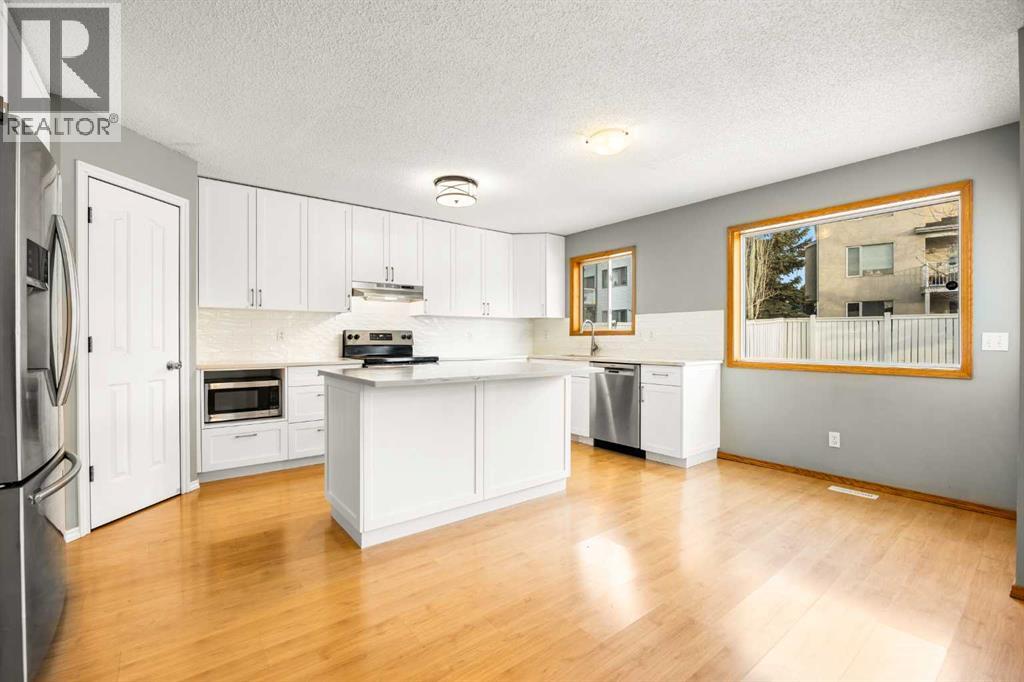 House for Sale in 36 Arbour Wood Crescent NW|Calgary, Alberta T3G4A9 4