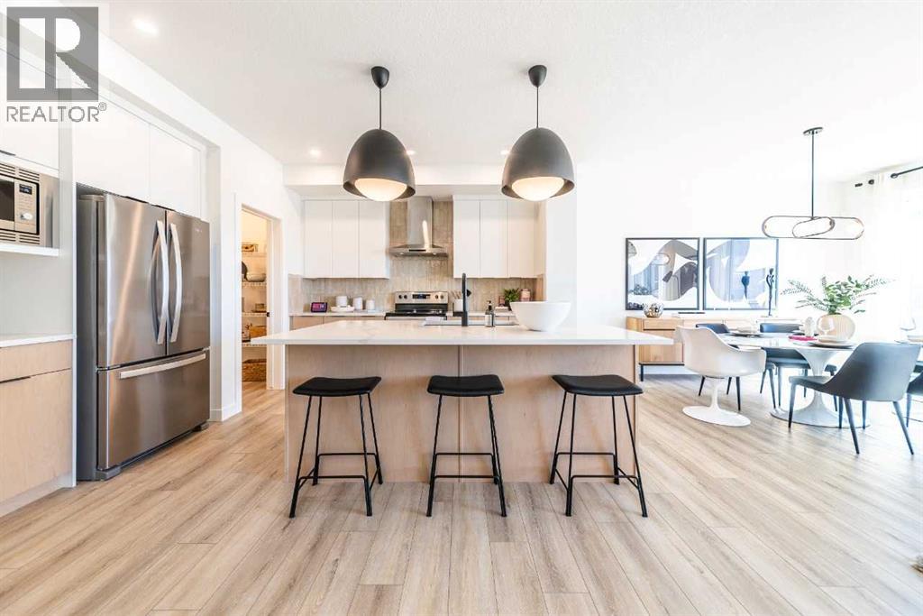 House for Sale in 145 Creekside Street SW|Calgary, Alberta T2X6H9 2