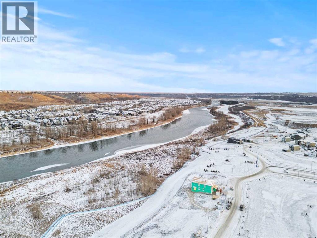 Duplex for Sale in 47 Wolf Willow Boulevard SE|Calgary, Alberta T2X3Z9 3