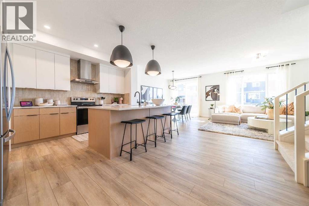 House for Sale in 35 Creekside Rise SW|Calgary, Alberta T2X5V9 2