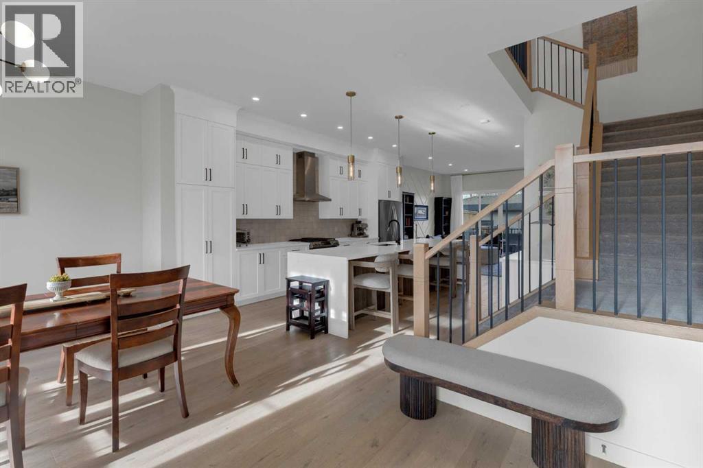 Duplex for Sale in 7712 36 Avenue NW|Calgary, Alberta T3B1V3 5