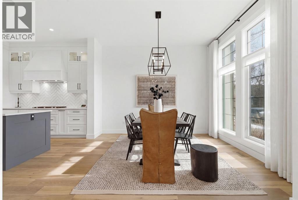 Duplex for Sale in 2024 49 Avenue SW|Calgary, Alberta T2T2V4 5