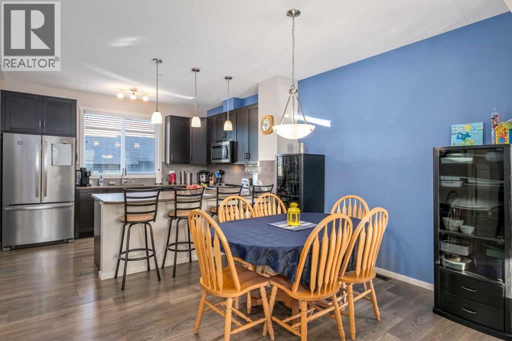 Row / Townhouse for Sale in 78 Livingston Gate NE|Calgary, Alberta T3P0V2 5