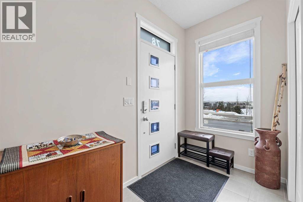 Row / Townhouse for Sale in 78 Livingston Gate NE|Calgary, Alberta T3P0V2 3